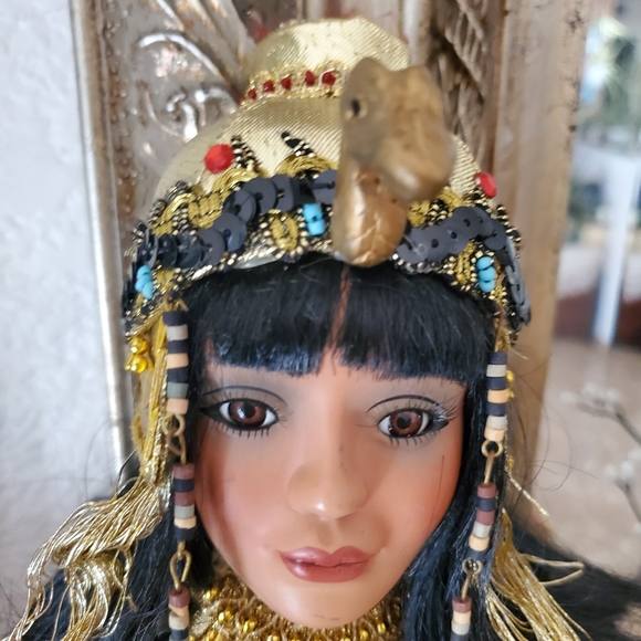 Porcelain Doll - Cleopatra - Paradise Galleries - Picture 2 of 9